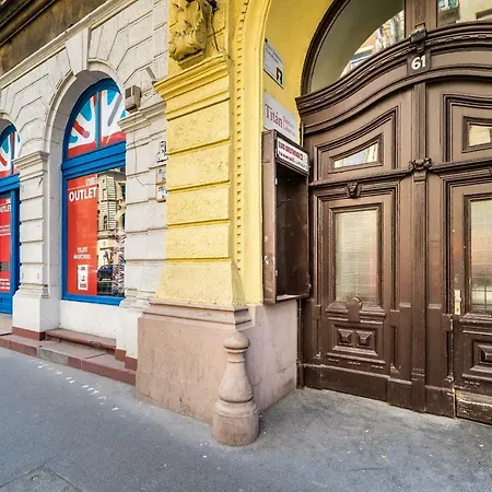 Rakoczi61 With Sauna Budapest