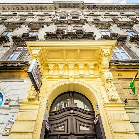 Apartment Rakoczi61 With Sauna Budapest