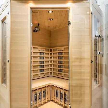 Rakoczi61 With Sauna Apartment